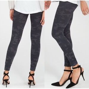 SPANX Look At Me Now Seamless Camo Leggings Black Gray‎ Large Streetwear